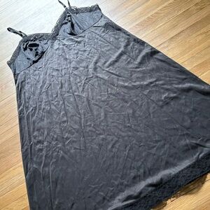 Vintage Vanity Fair Slip Black Lace Trim‎ DuPont Nylon Size 40 USA Whimsigoth